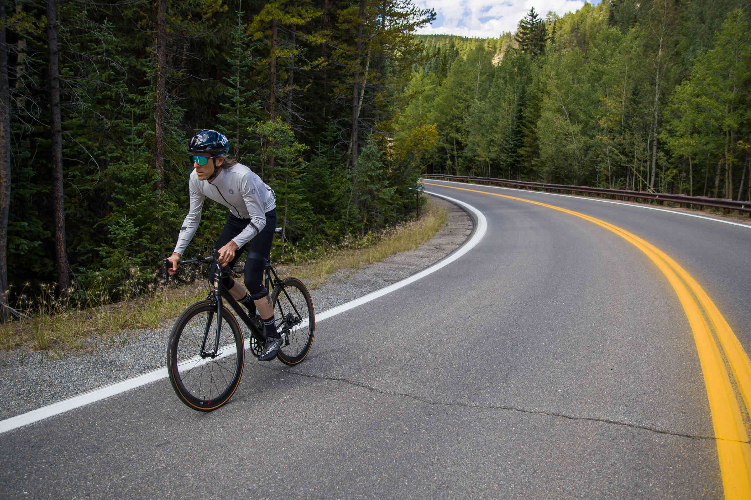 What to Wear in Different Temperatures Cycling