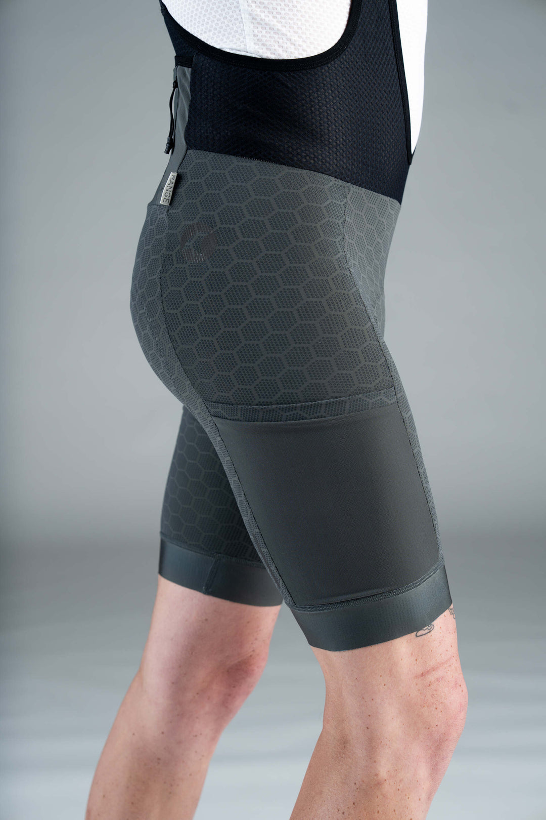 Men's Charcoal 12-Hour Cargo Cycling Bibs - Right Side