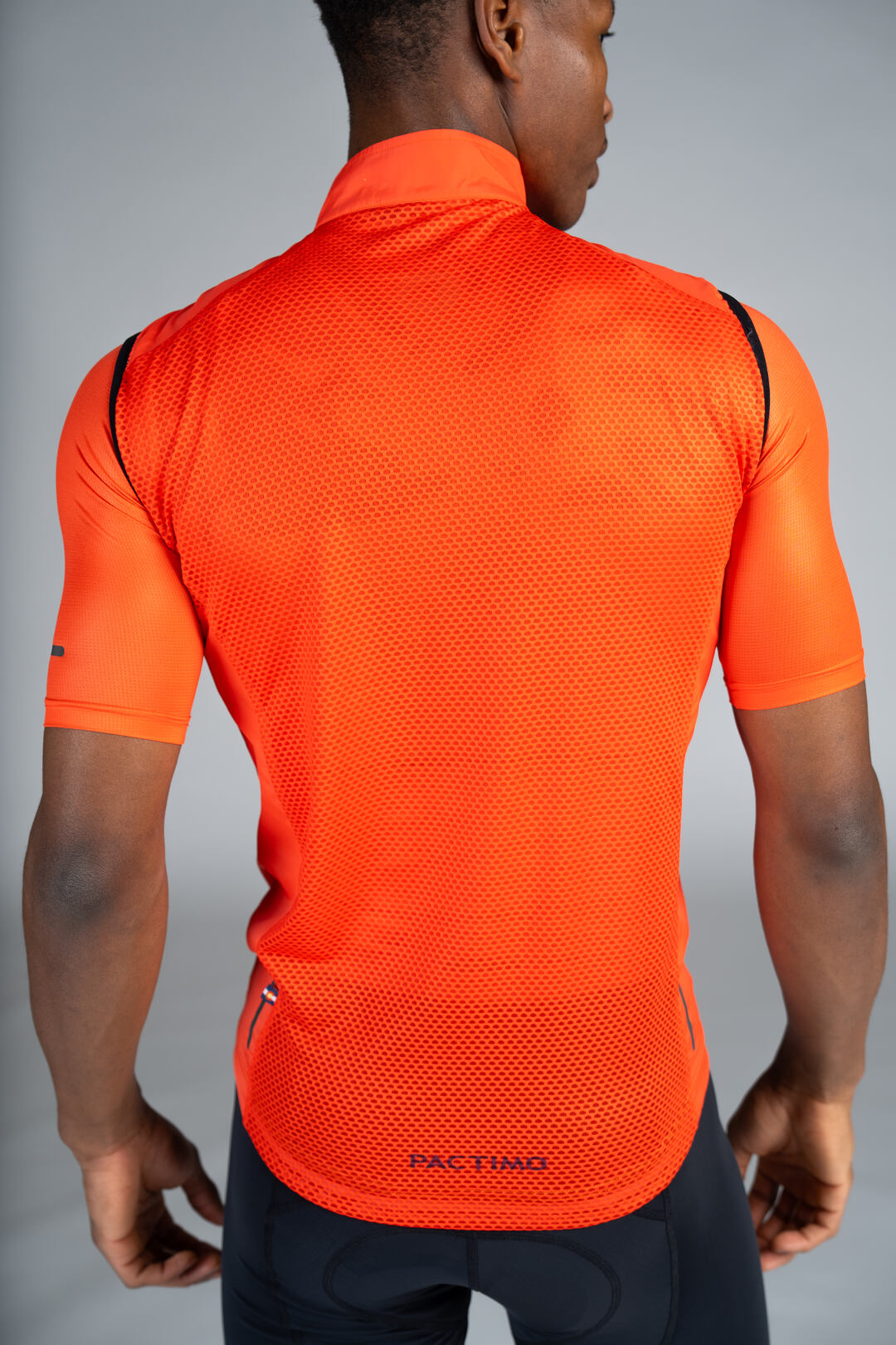 Men's Red Packable Cycling Wind Vest - Back Close-Up