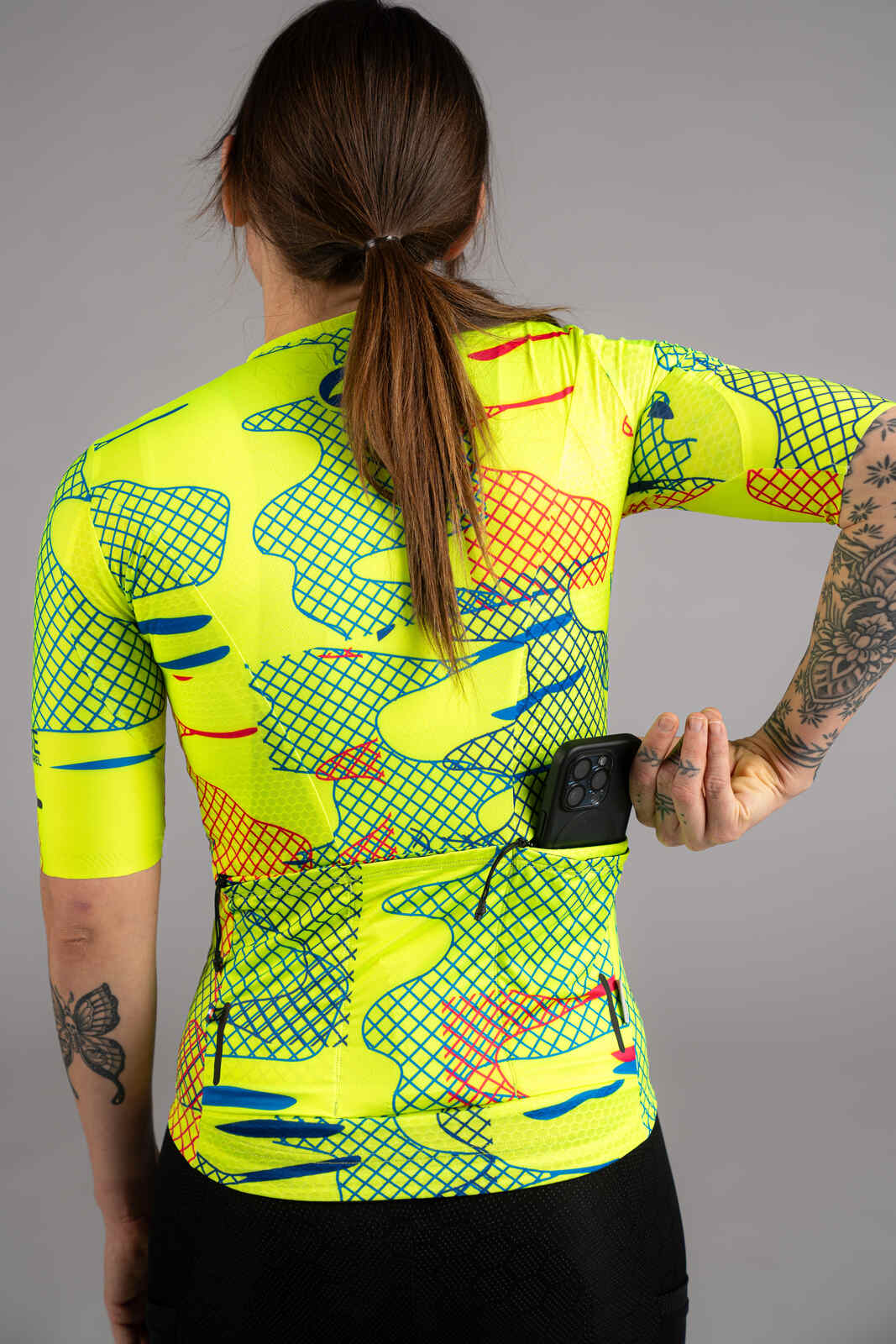 Women's High-Viz Yellow Gravel Cycling Jersey - Back Pockets