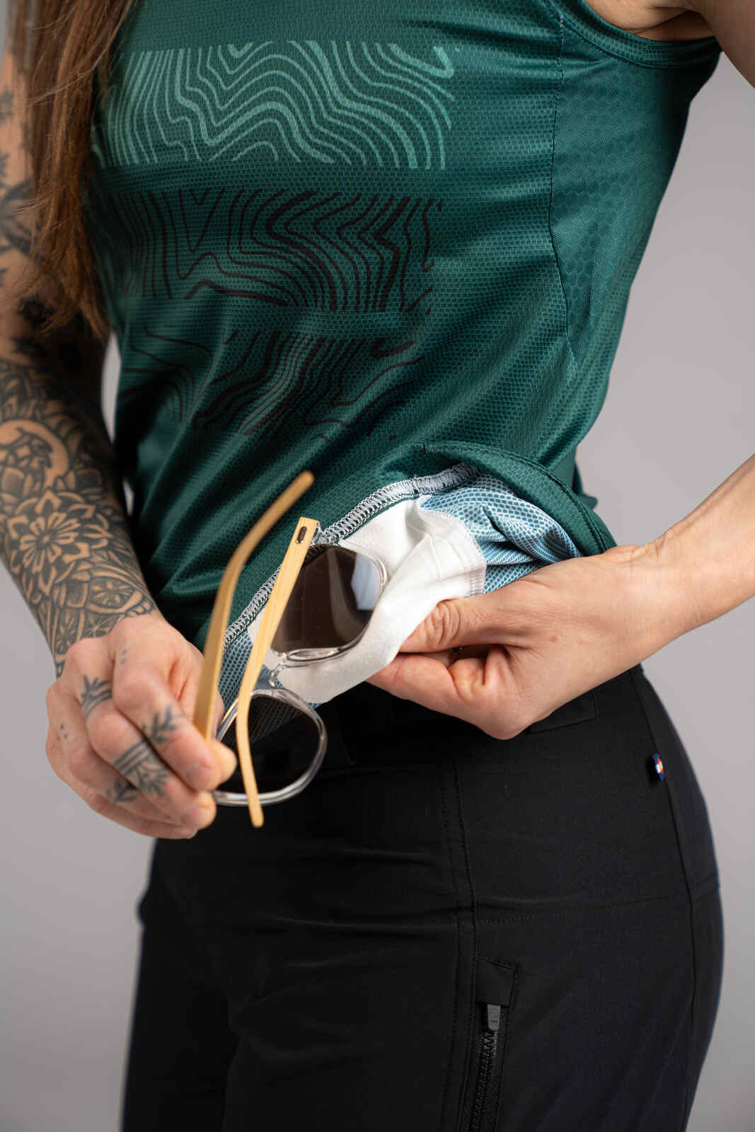 Women's Green Blue Mountain Bike Jersey - Sunglass Wipe