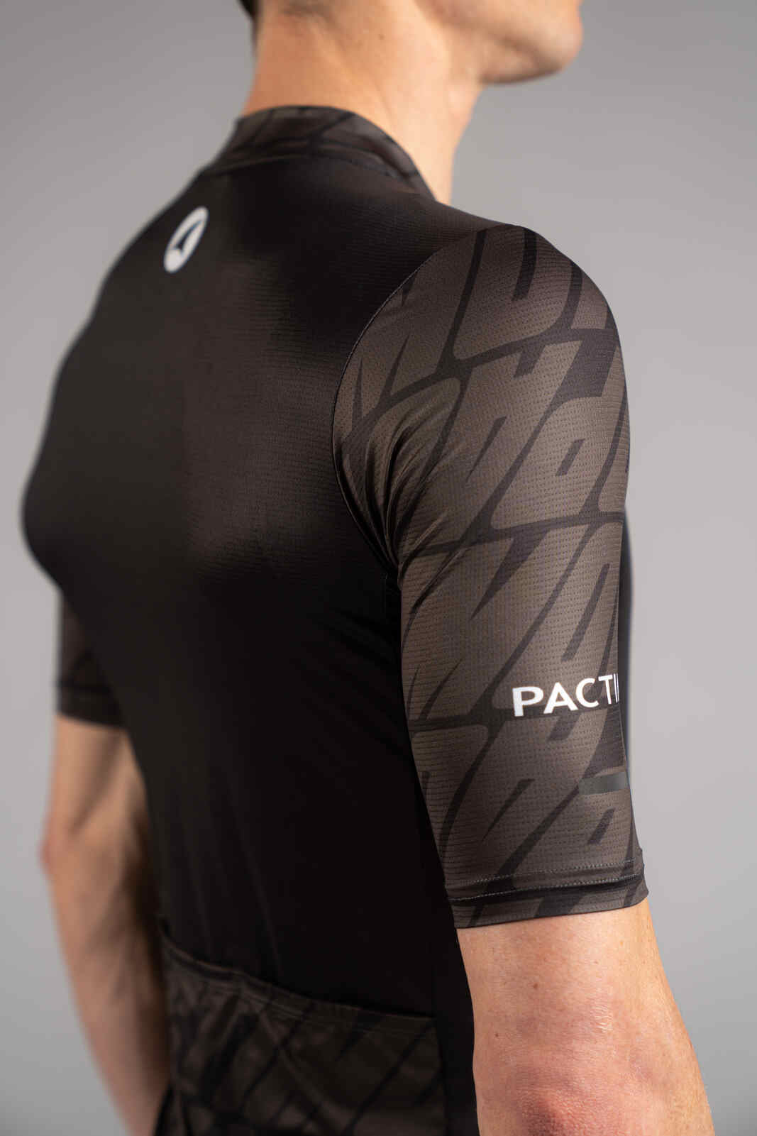 Men's Black Ascent Aero Cycling Jersey - Fabric Close-Up