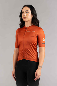 Women's Burnt Orange Summit Loose-Fit Cycling Jersey - Front View