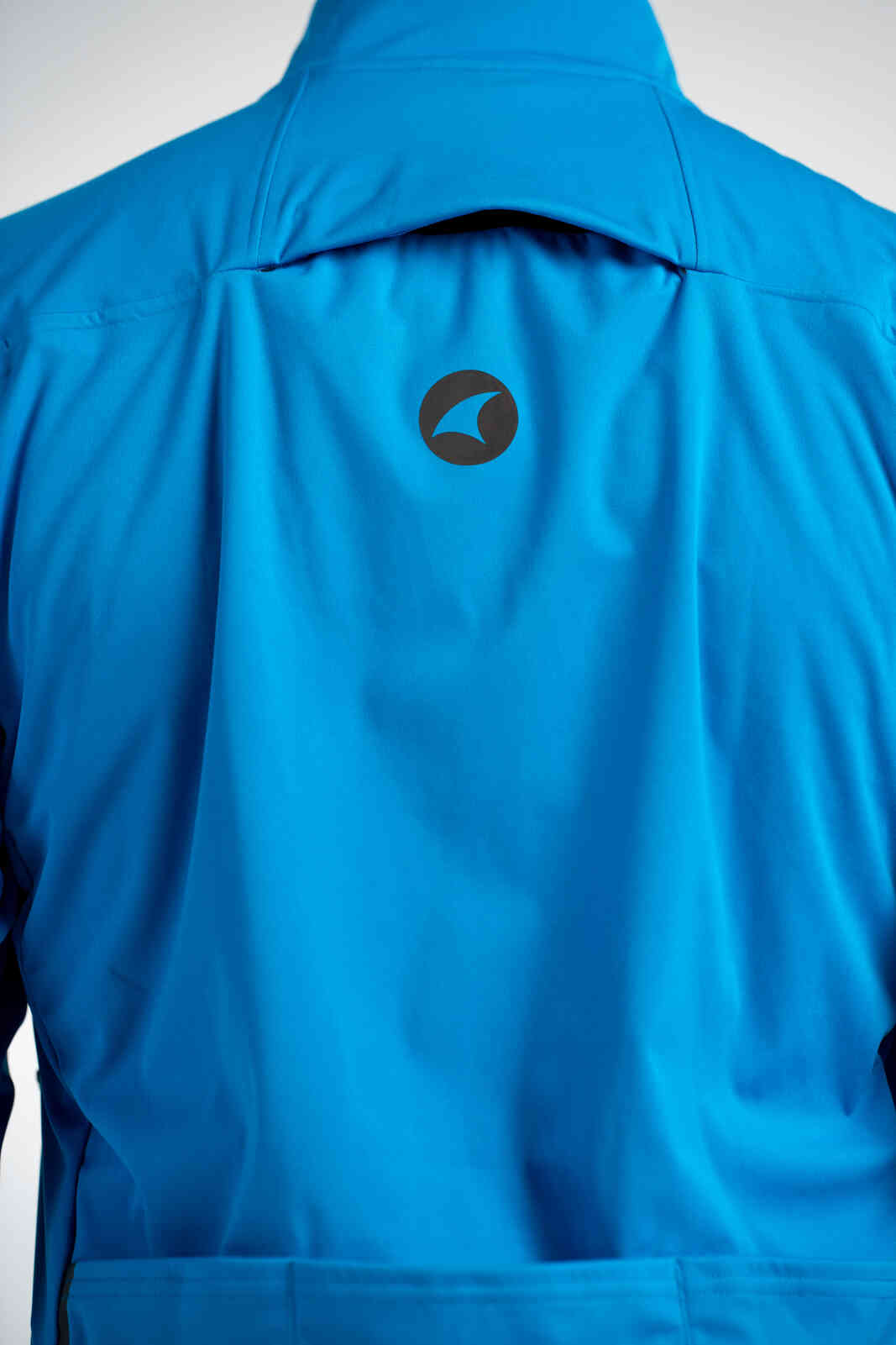 Men's Blue Winter Cycling Jacket - Back Venting