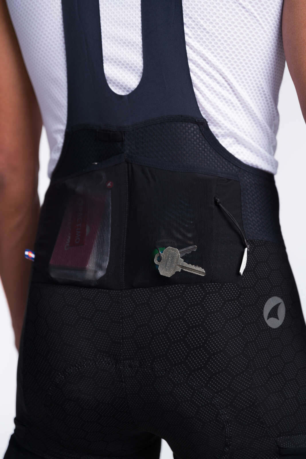 Back Upper Pockets in Men's Cycling Bibs
