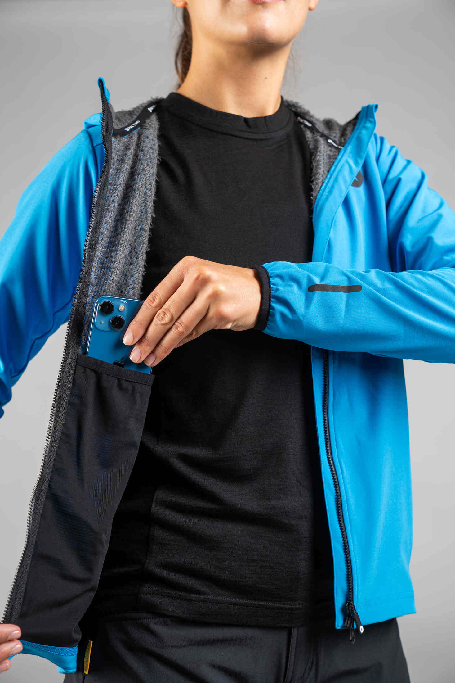 Women's Blue Insulated Cycling Jacket - Inside Pocket