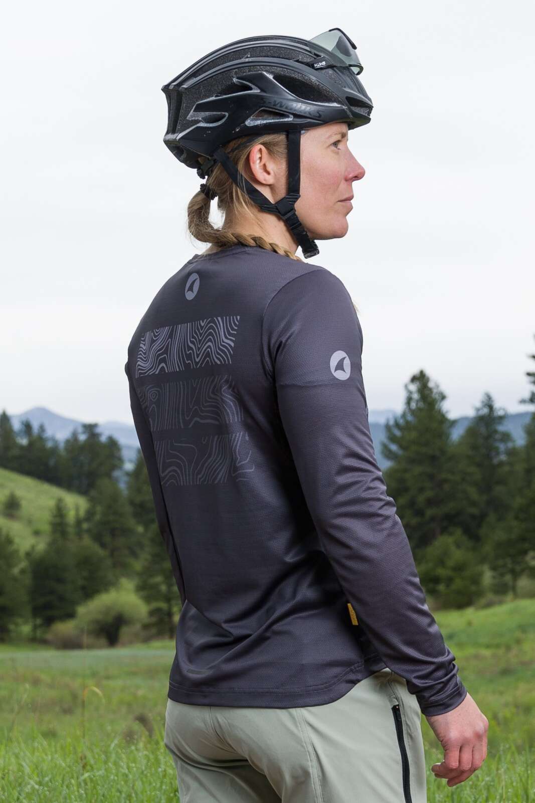 Women's Long Sleeve Mountain Bike Jersey - Back Side View