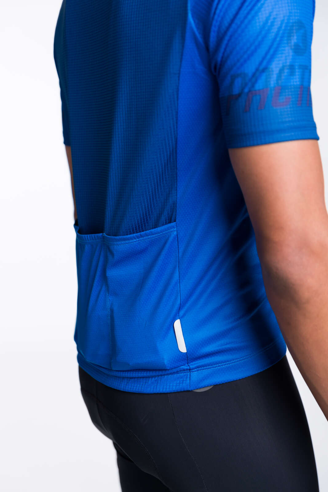 Men's Blue Loose Fit Cycling Jersey - Pocket Detail