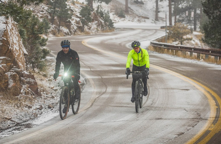 How to layer cycling clothing for cold weather - the most comfortable jacket, jersey, base layer and bibs for cycling - Pactimo