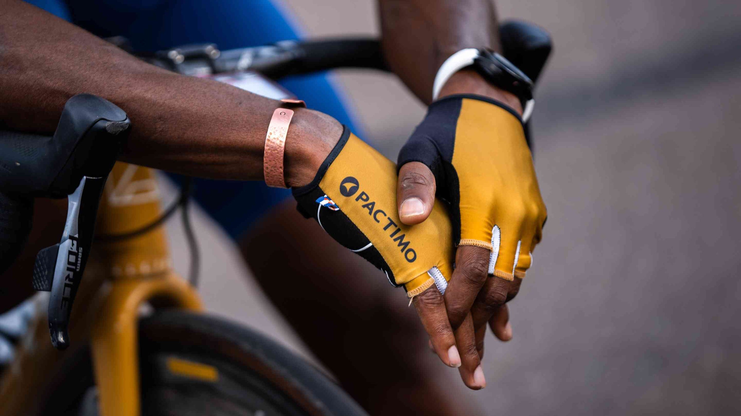 Cycling Accessories for Men: Gloves, Caps, Socks, Bags