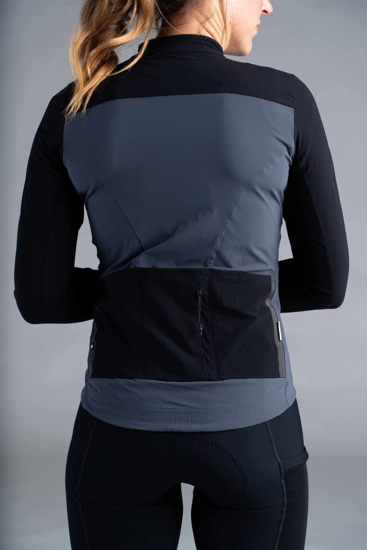 Women's Black and Gray Long Sleeve Cargo Cycling Jersey - Back Pockets