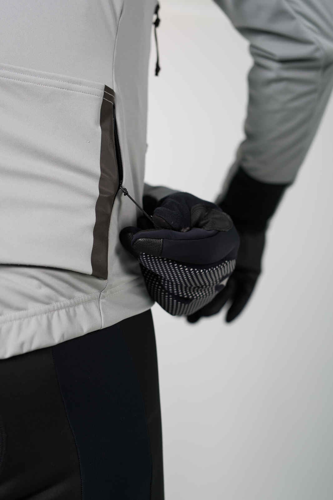 Men's Gray Winter Cycling Jacket - Back Zippered Pocket