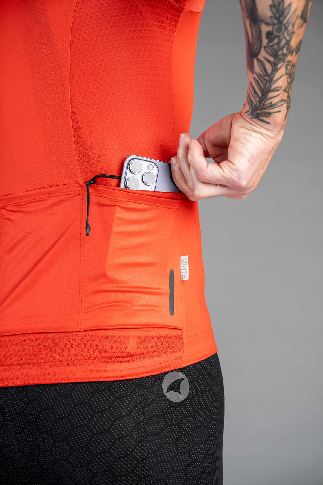 Men's Red Range Aero Cargo Cycling Jersey - Back Pockets