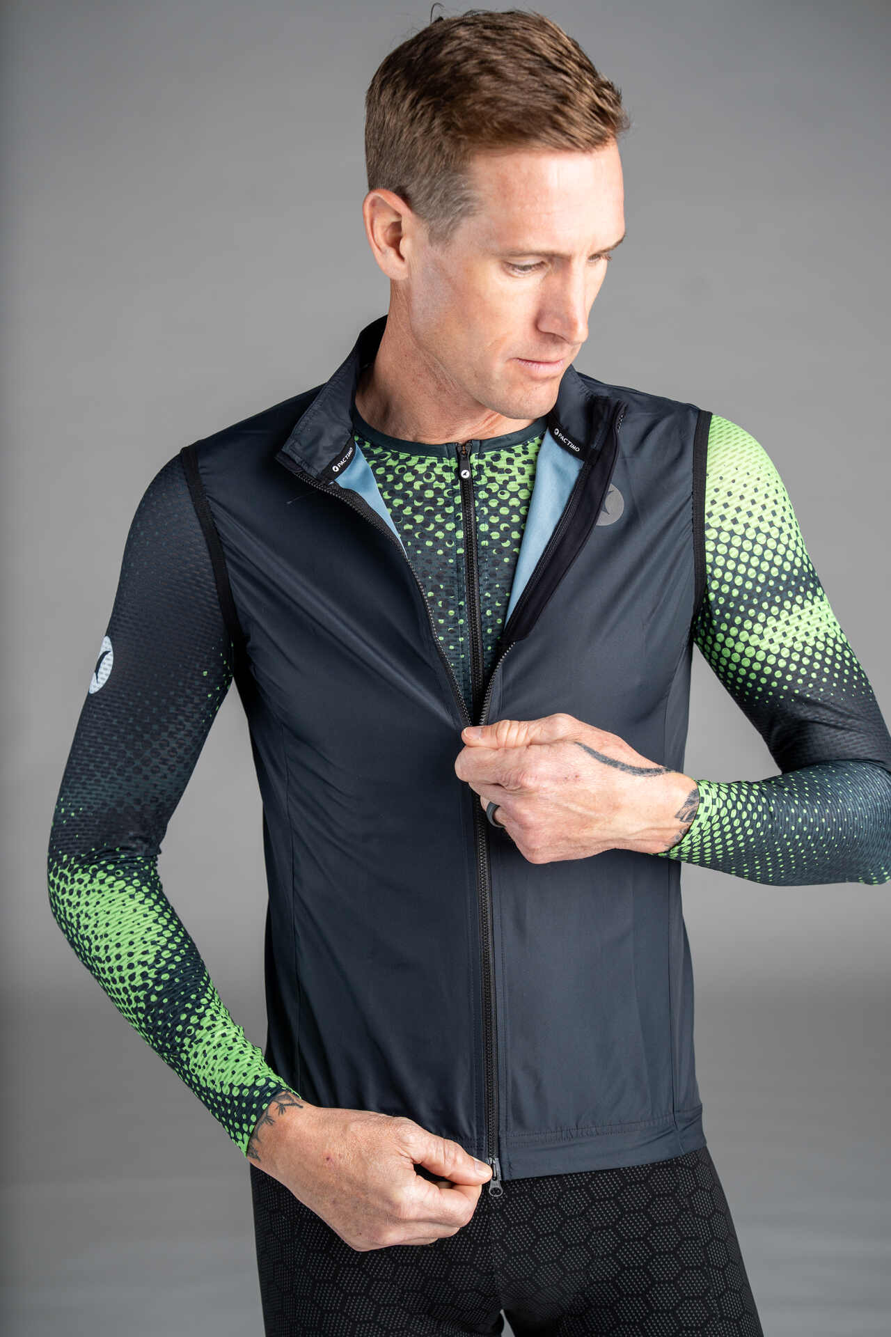 Men's Black Packable Cycling Wind Vest - Zipper