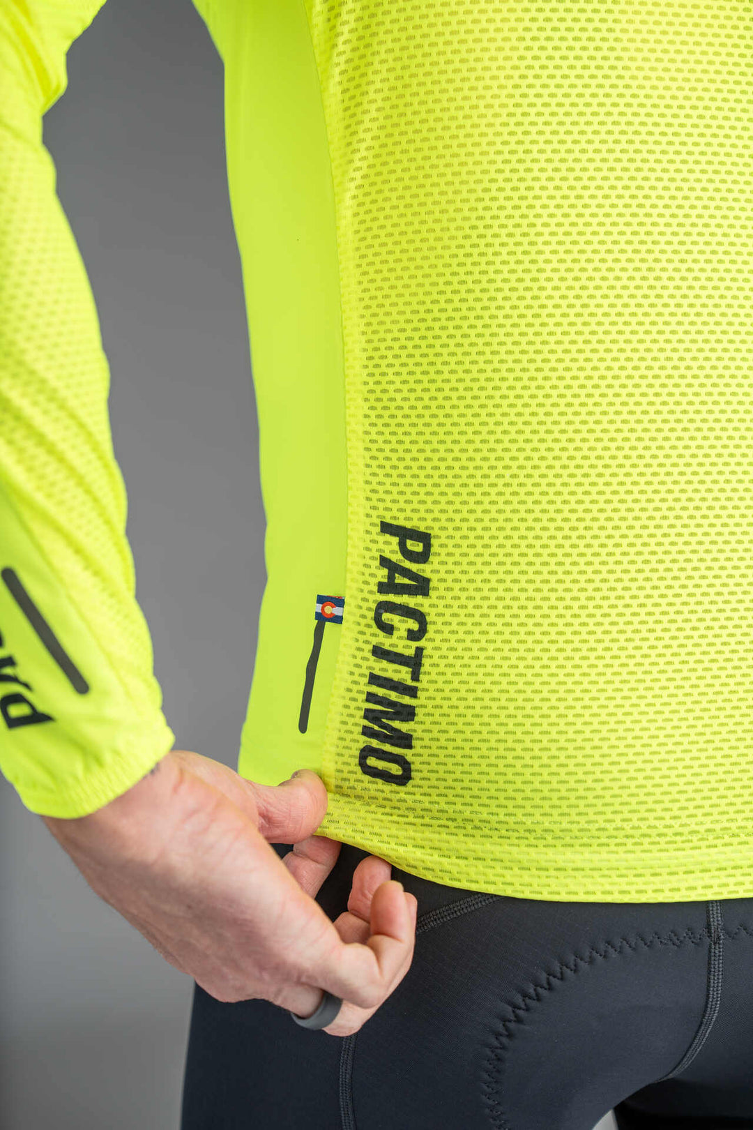 Men's High-Viz Yellow Packable Cycling Wind Jacket - Mesh Fabric