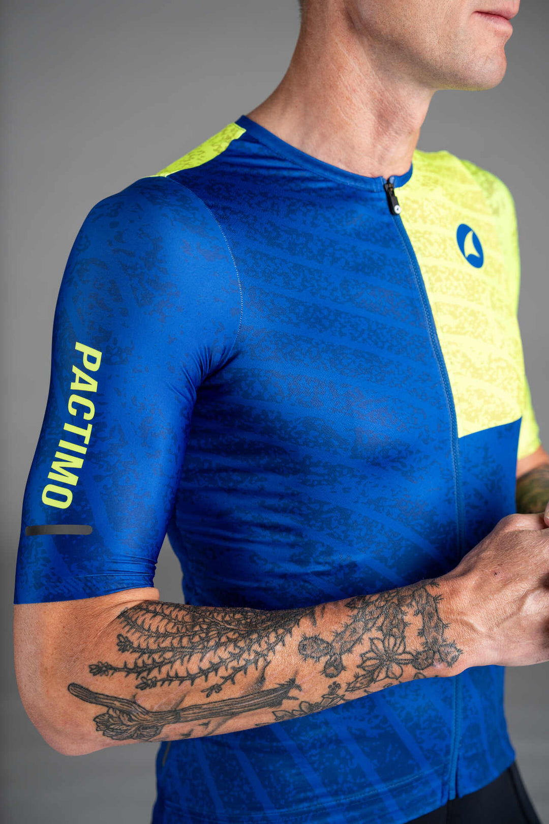 Men's Blue and Yellow Range Aero Cargo Cycling Jersey - Sleeve