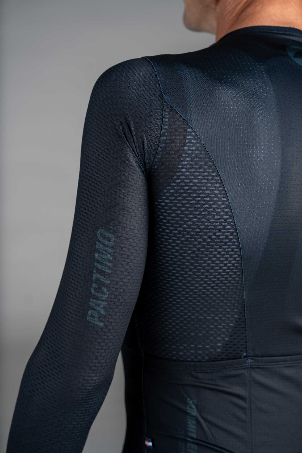 Men's Black Long Sleeve Aero Mesh Cycling Jersey - Mesh Underarms