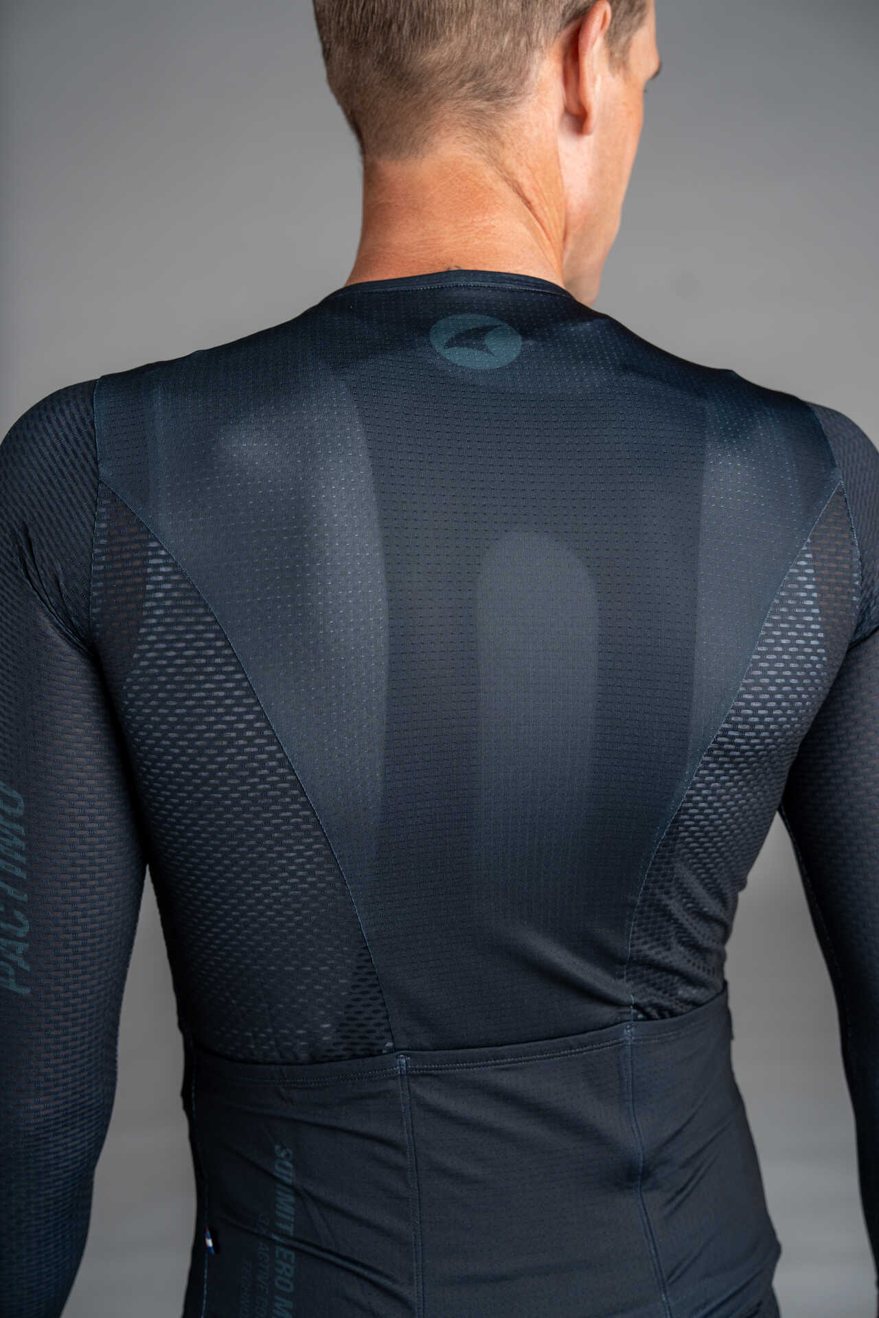 Men's Black Long Sleeve Aero Mesh Cycling Jersey - Back Close-Up