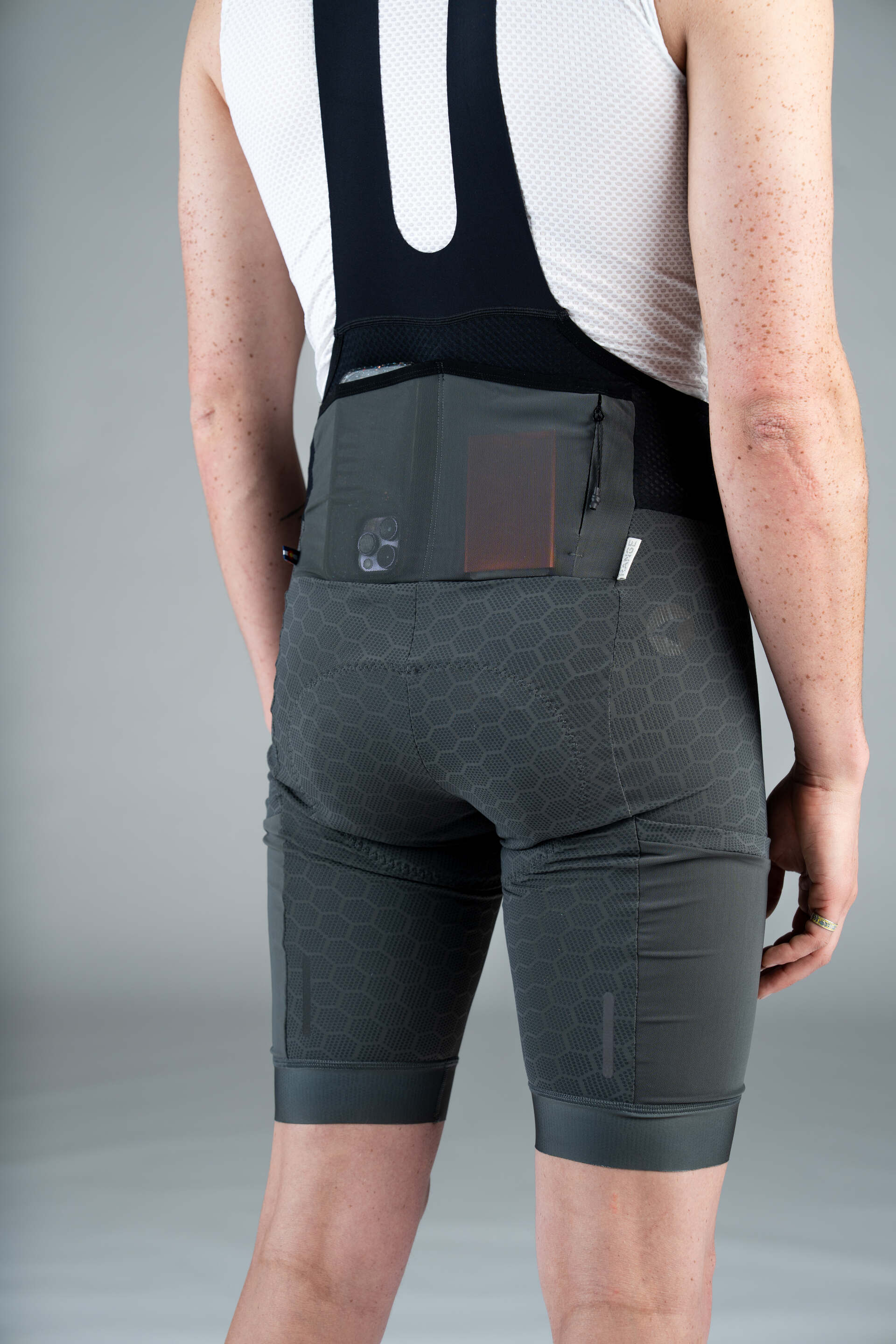 Men's Charcoal 12-Hour Cargo Cycling Bibs - Back Pockets