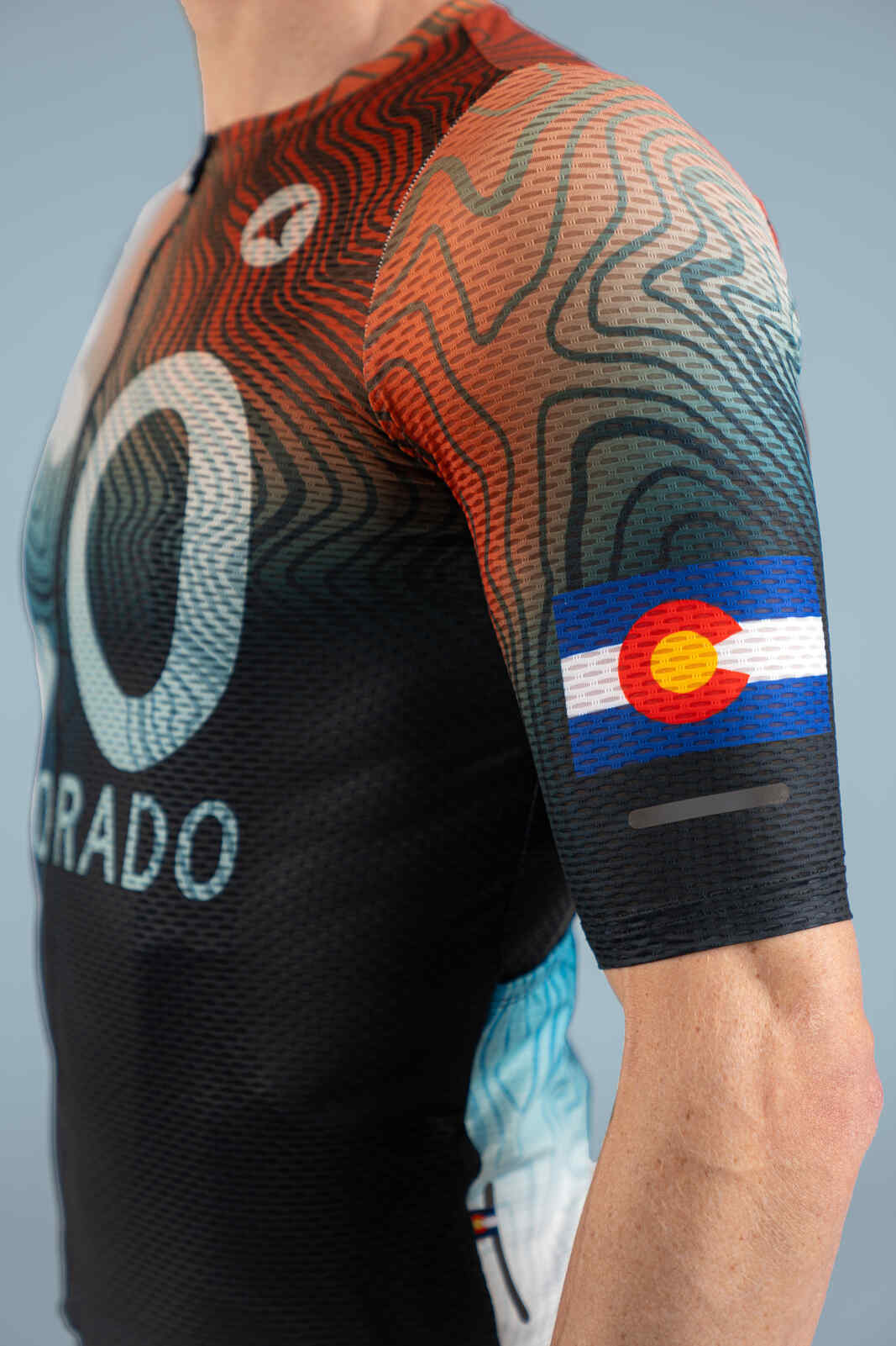 Men's Colorado Geo Mesh Cycling Jersey - Sleeve Close-Up