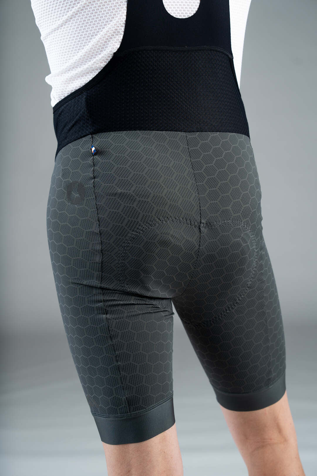 Men's Grey 12-Hour Cycling Bibs - Back Close-Up