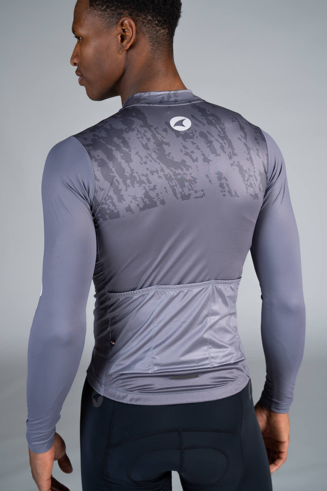 Men's Grey Aero Long Sleeve Cycling Jersey - Back Pockets