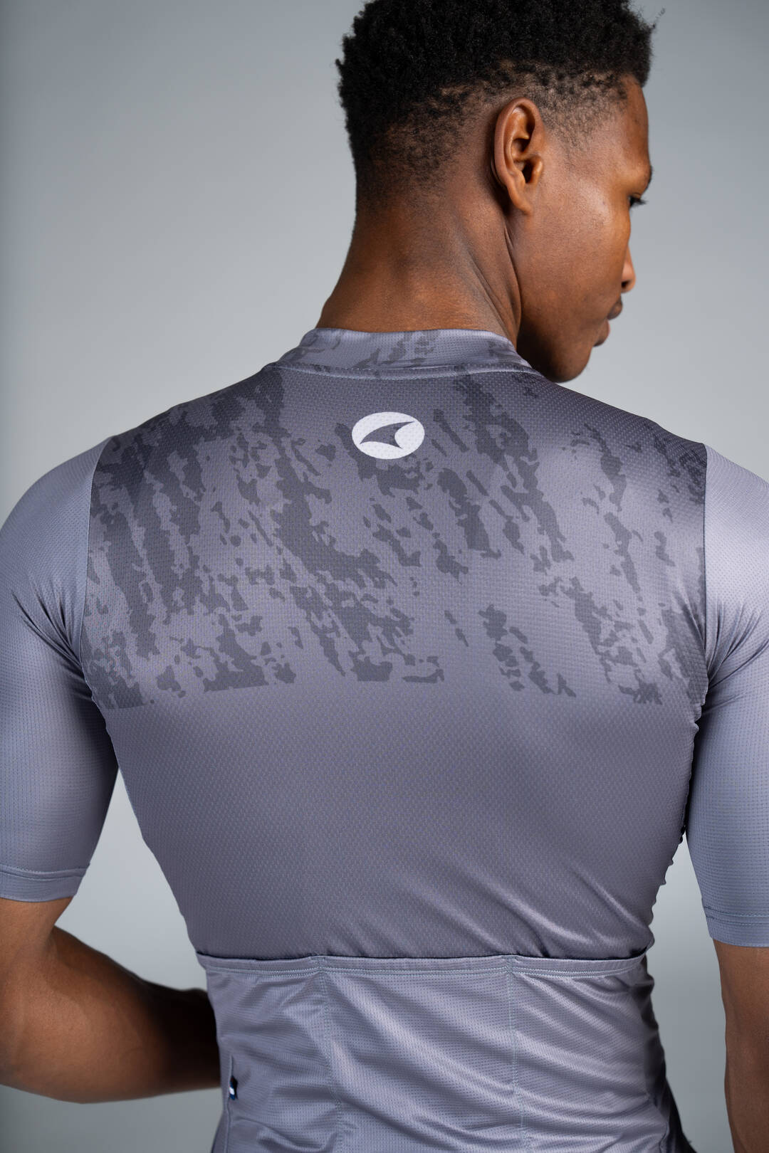 Men's Grey Ascent Aero Cycling Jersey - Back Close-Up