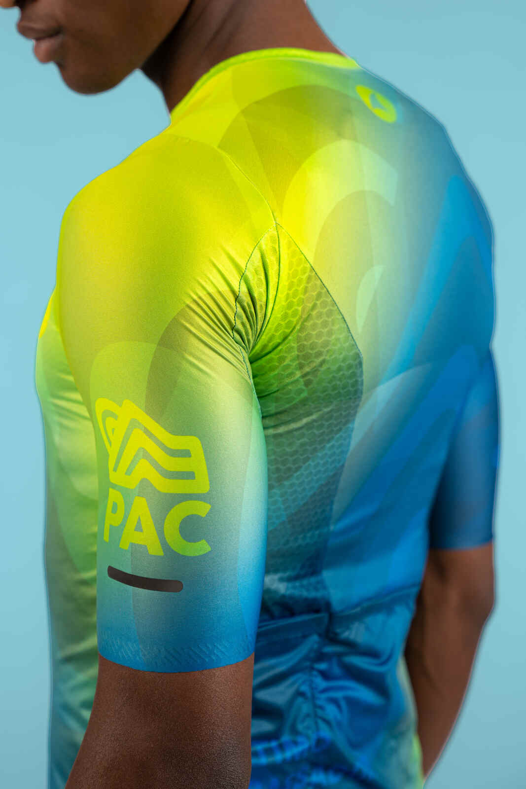 Men's PAC Summit Aero Cycling Jersey - Cool Fade Sleeve Detail