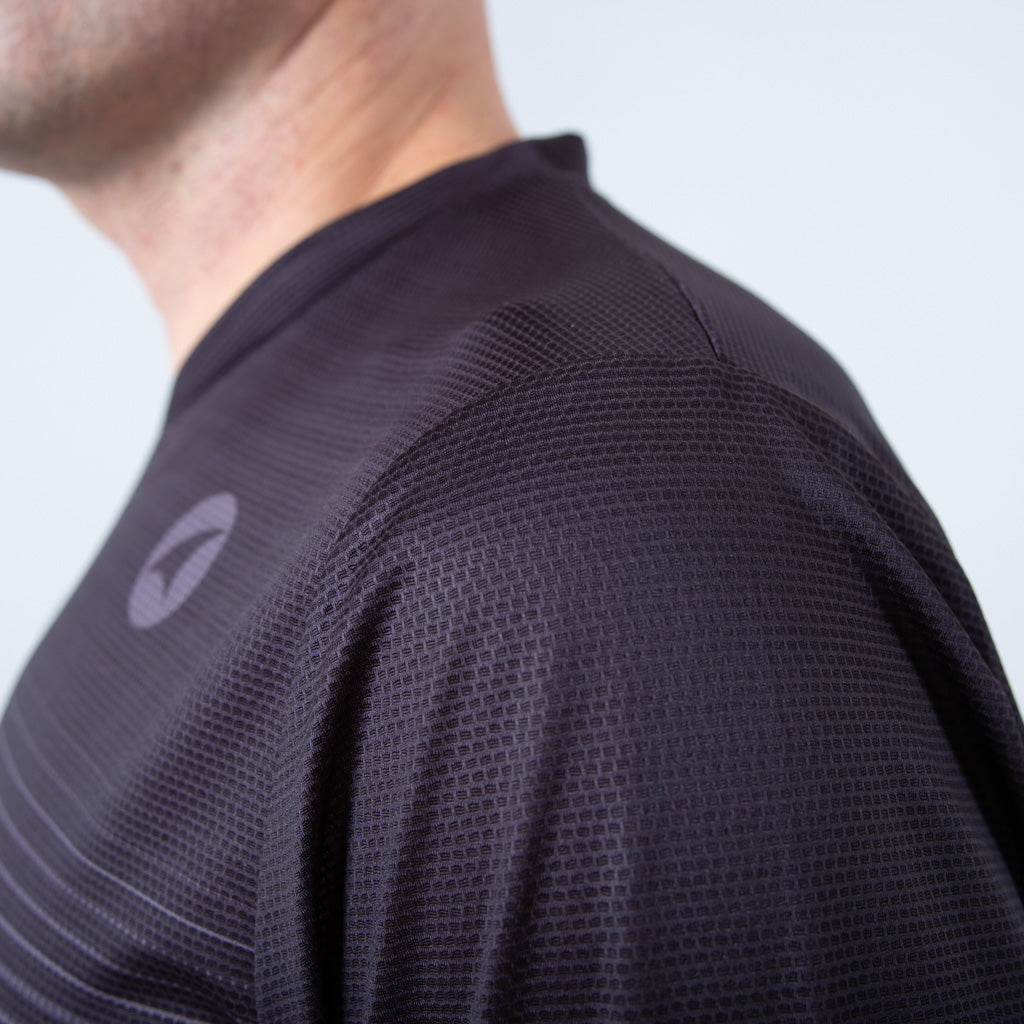 Men's Black Long Sleeve Running Shirt - Fabric Detail 