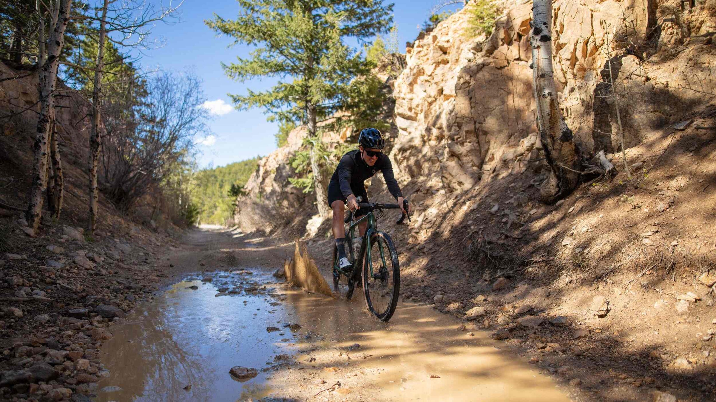 What to Wear Cycling in Various Weather