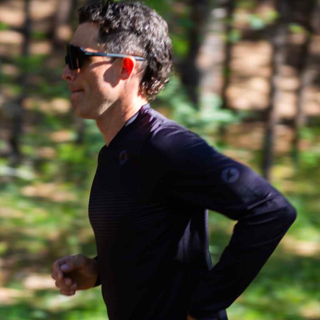 Men's Long Sleeve Running Shirt  - On Trail #color_charcoal