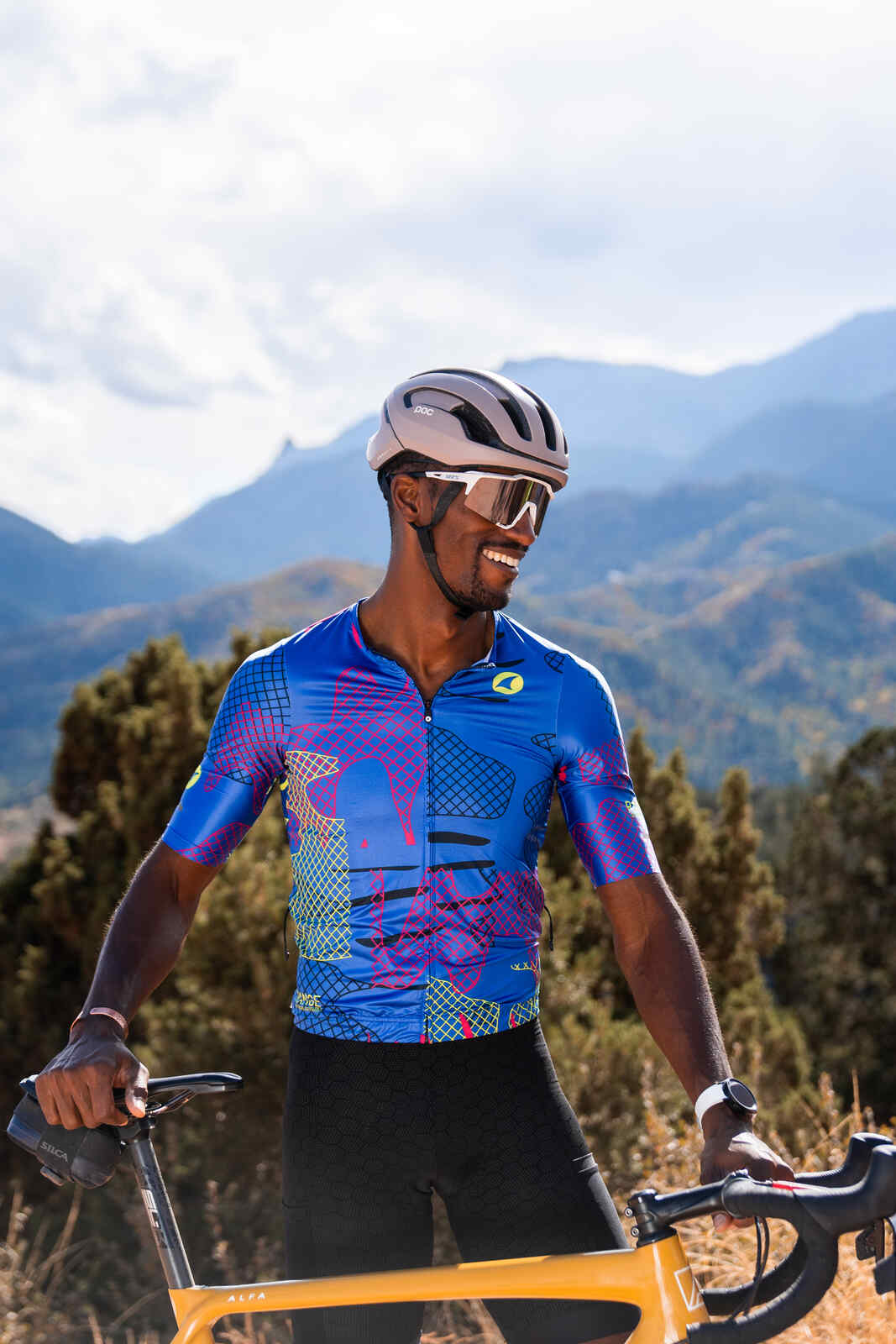 Cyclist in Men's Blue Gravel Cycling Jersey