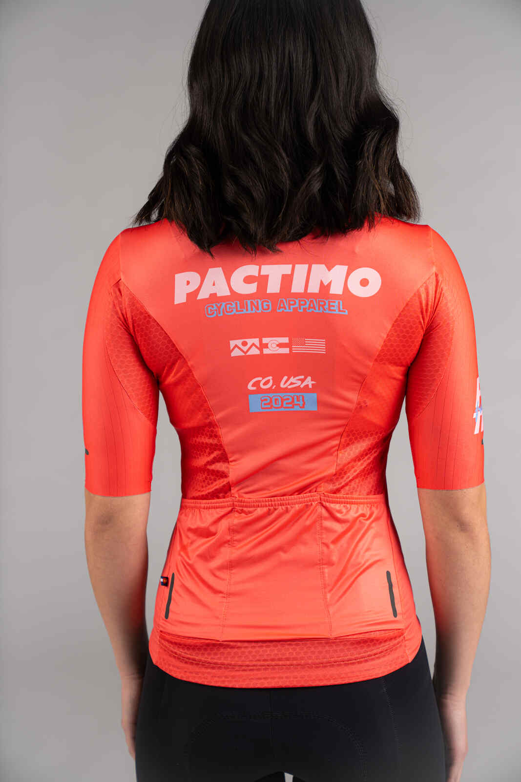Women's Flyte Pink Cycling Jersey - Back Pockets