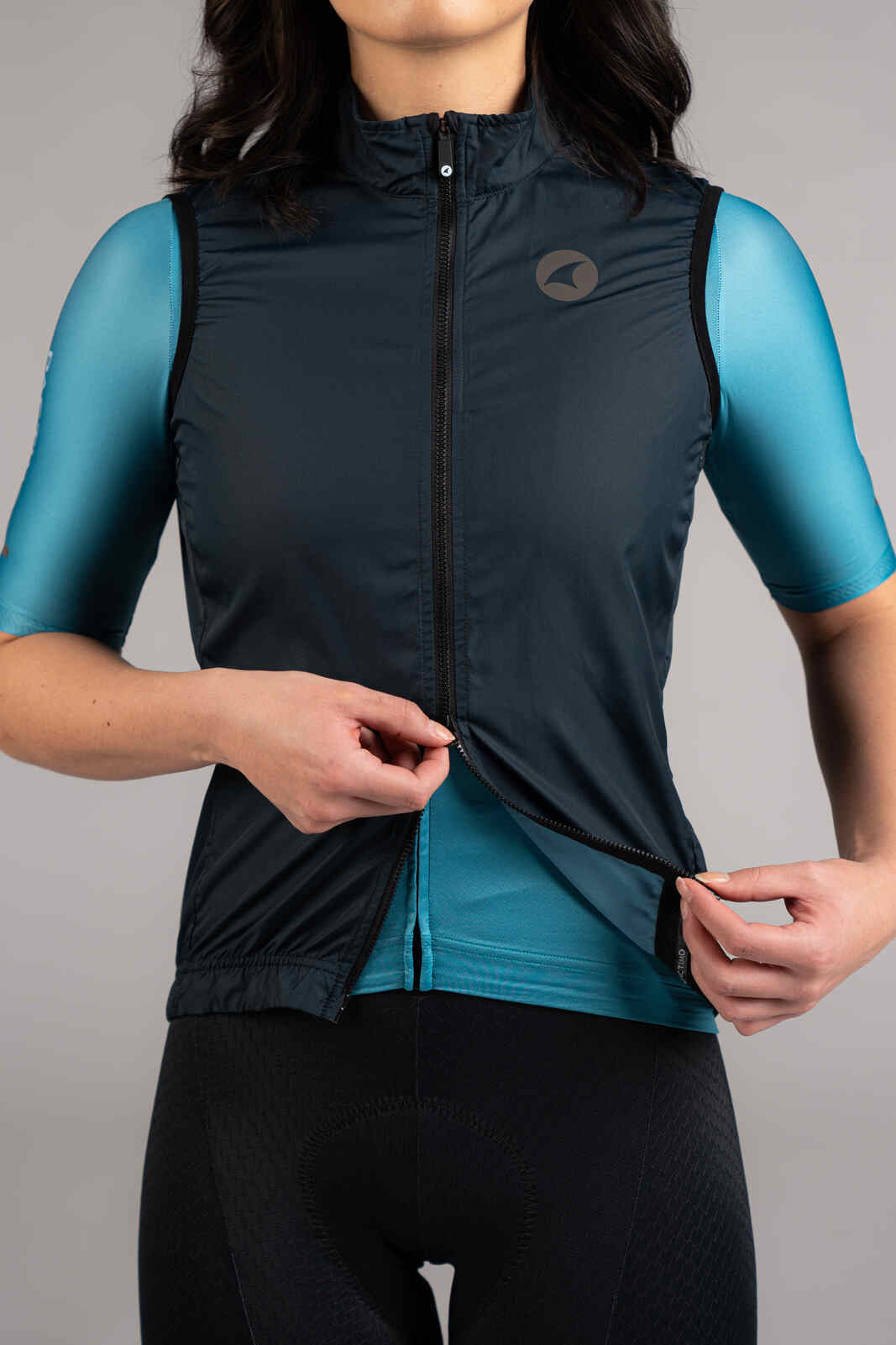 Women's Navy Blue Packable Cycling Wind Vest - Two-Way Zipper