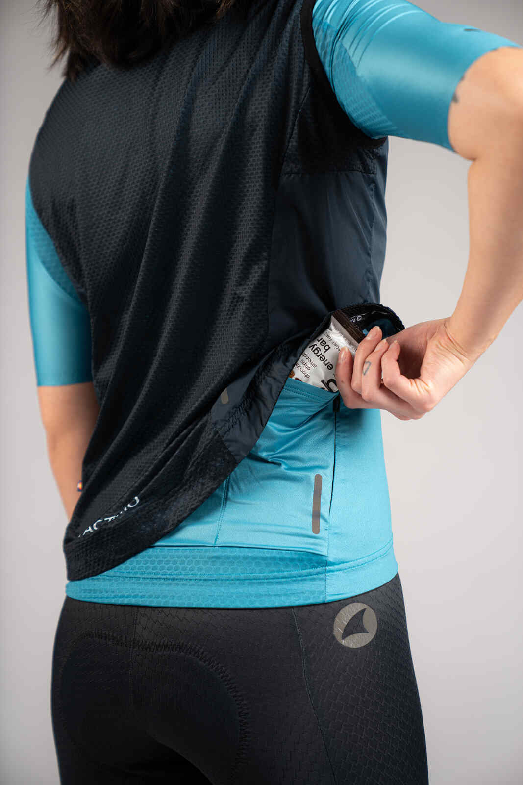 Women's Navy Blue Packable Cycling Wind Vest - Back Pocket Access