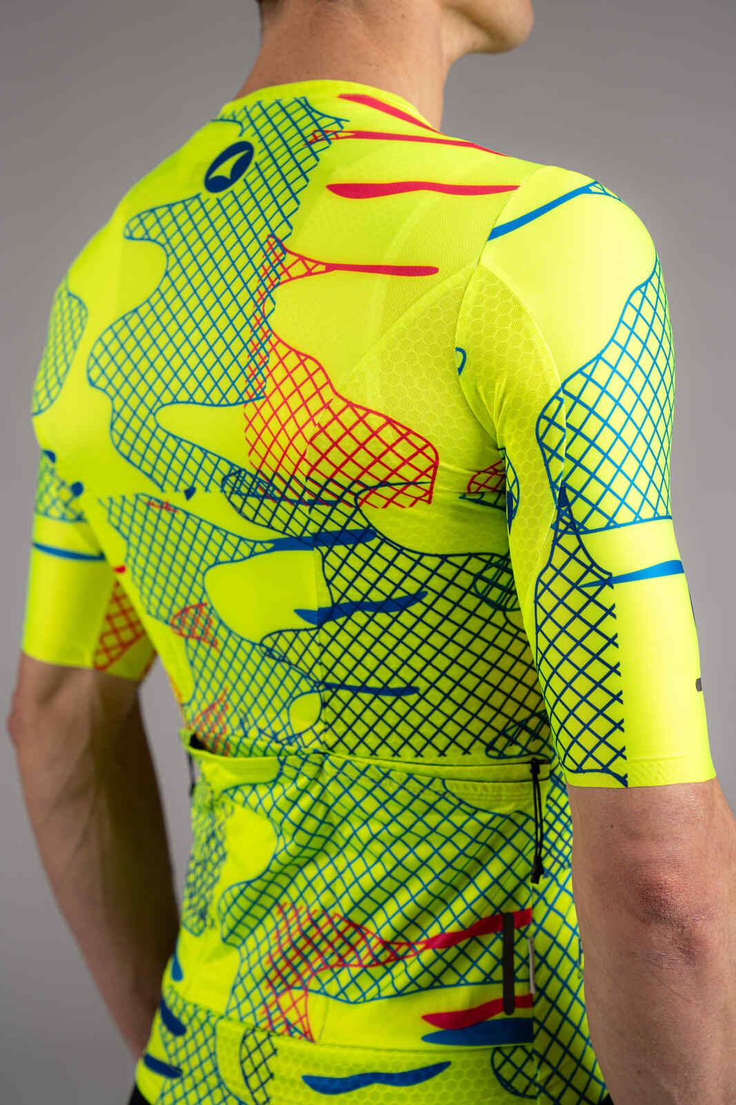 Men's High-Viz Yellow Gravel Cycling Jersey - Fabric Close-Up