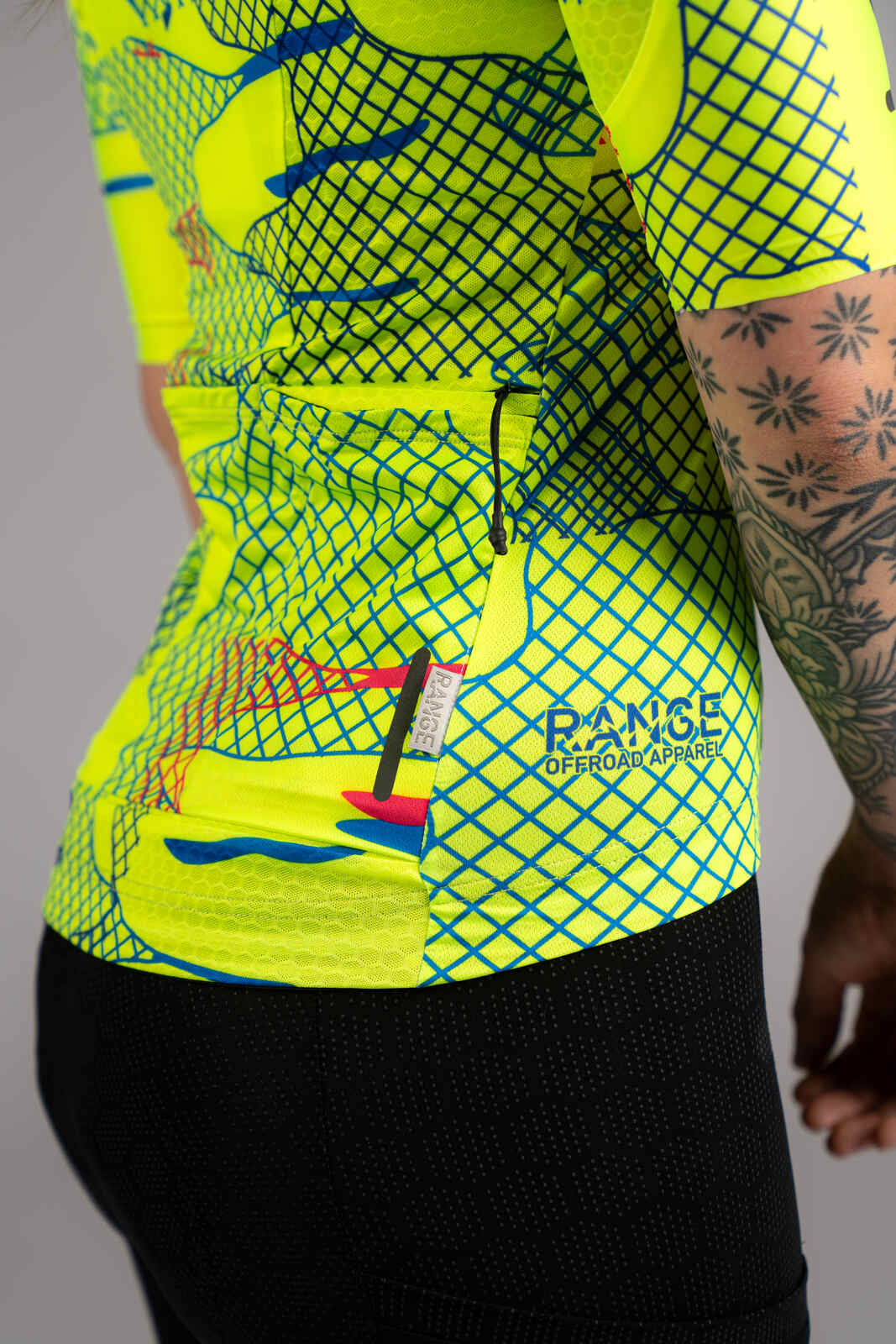 Women's High-Viz Yellow Gravel Cycling Jersey - Pocket Zipper Pull