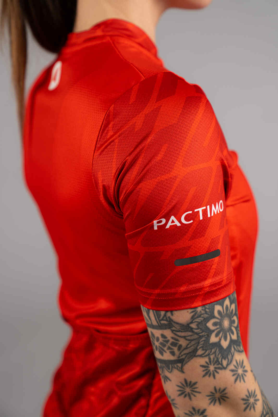 Women's Red Ascent Cycling Jersey - Sleeve Fabric Close-Up