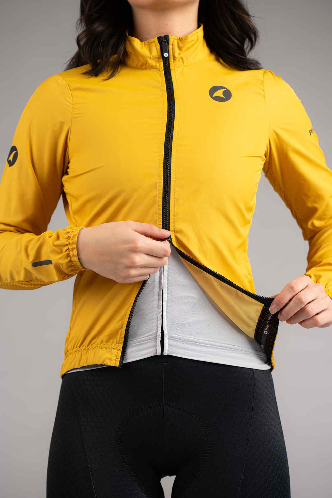Women's Yellow Packable Cycling Wind Jacket - Two-Way Zipper