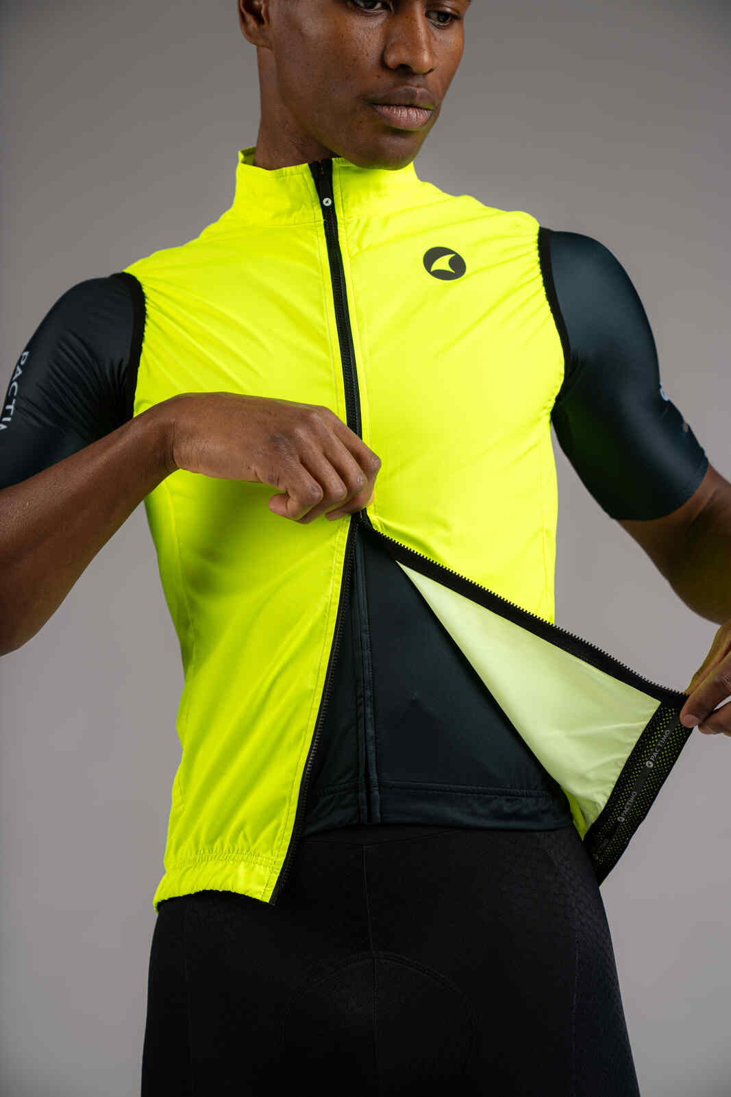 Men's High-Viz Yellow Packable Cycling Wind Vest - Two-Way Zipper