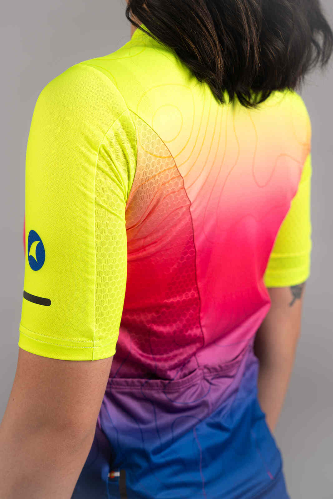 Women's High-Viz Ombre Summit Loose-Fit Cycling Jersey - Mesh Underarm Fabric