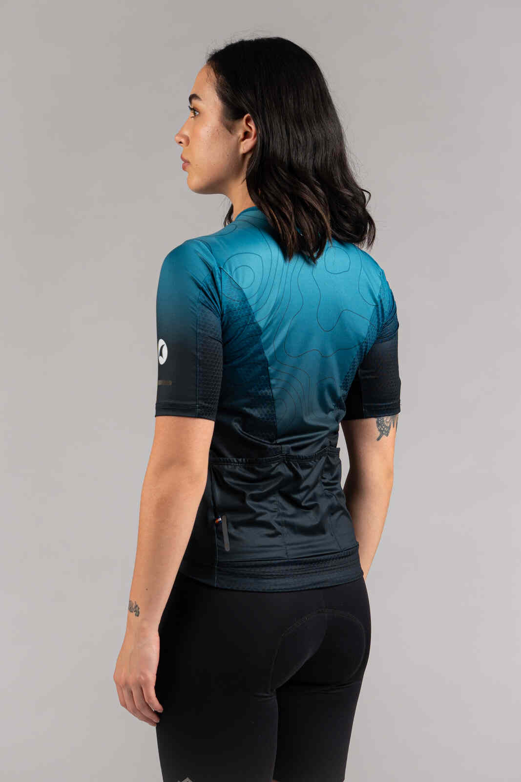 Women's Blue Ombre Summit Loose-Fit Cycling Jersey - Back View