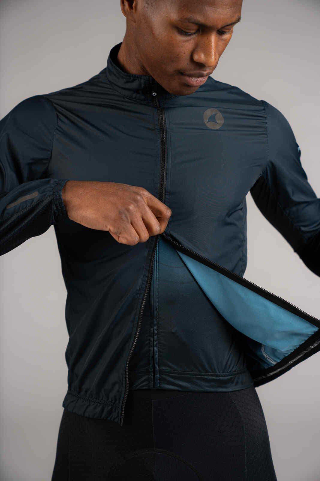 Men's Packable Navy Blue Cycling Wind Jacket - Two-Way Zipper Close-Up