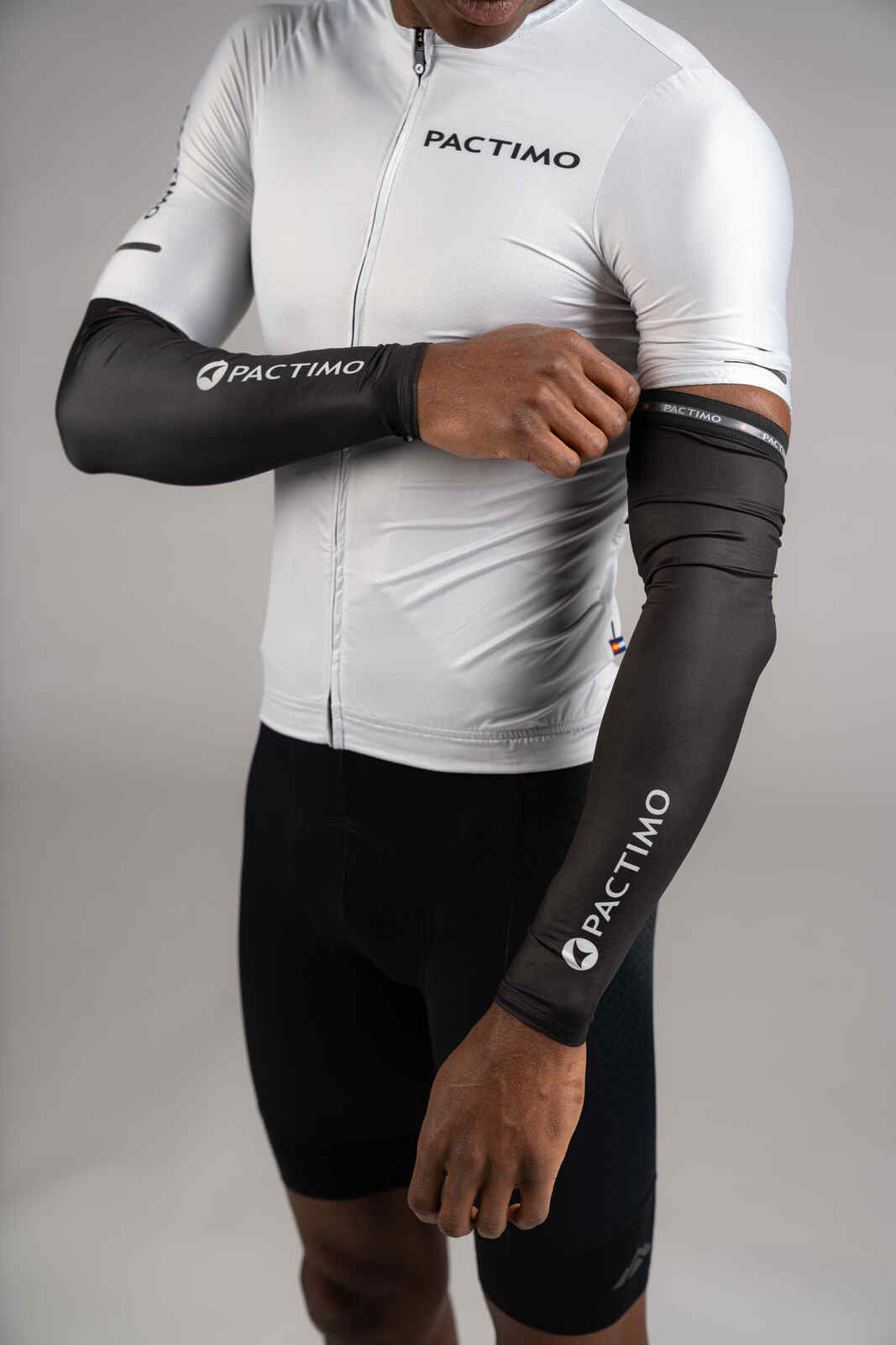 Black Cycling Sun Sleeves - Under Jersey Gripper