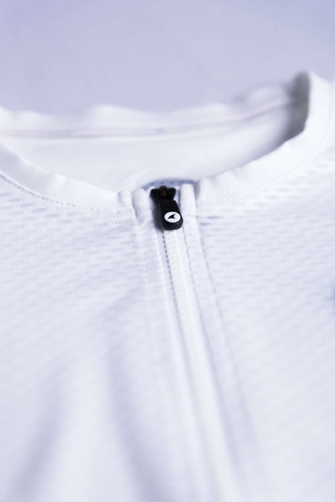 Men's White Aero Mesh Cycling Jersey - Zipper Detail