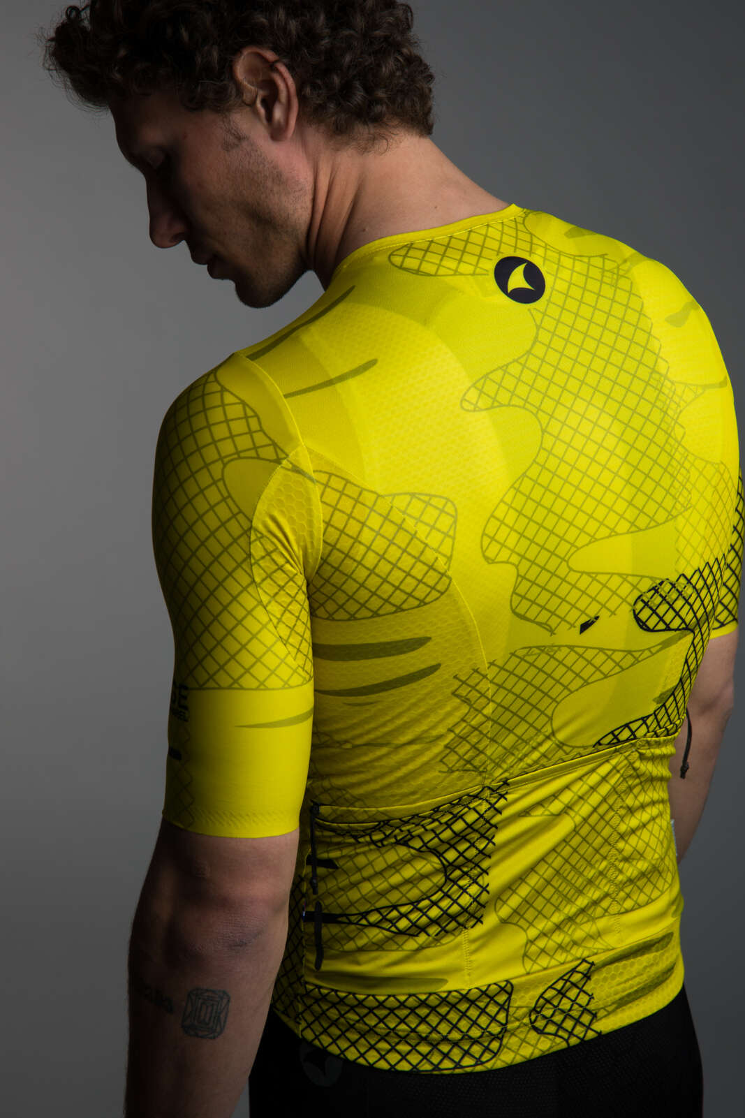 Men's Yellow 5 Pocket Cycling Jersey - Back Pockets