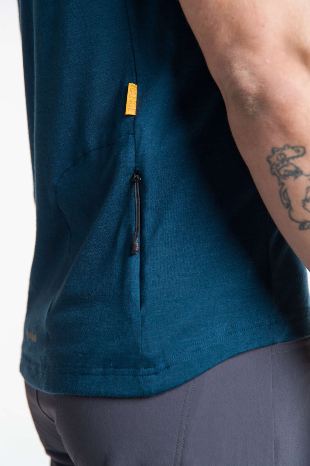 Men's Merino Wool MTB Shirt - Side Zippered Pocket