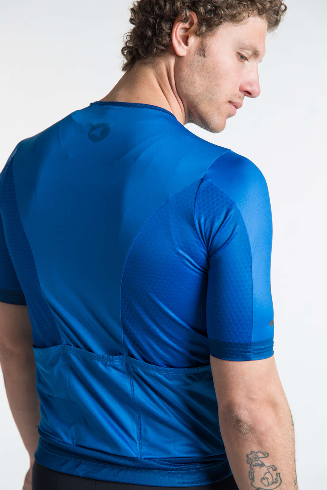 Men's Summit Cycling Jersey - Back Pockets