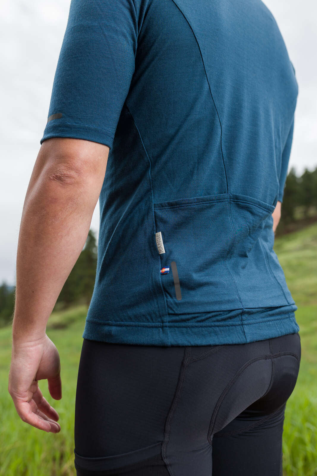 Men's Merino Wool Cycling Jersey - Back Pockets