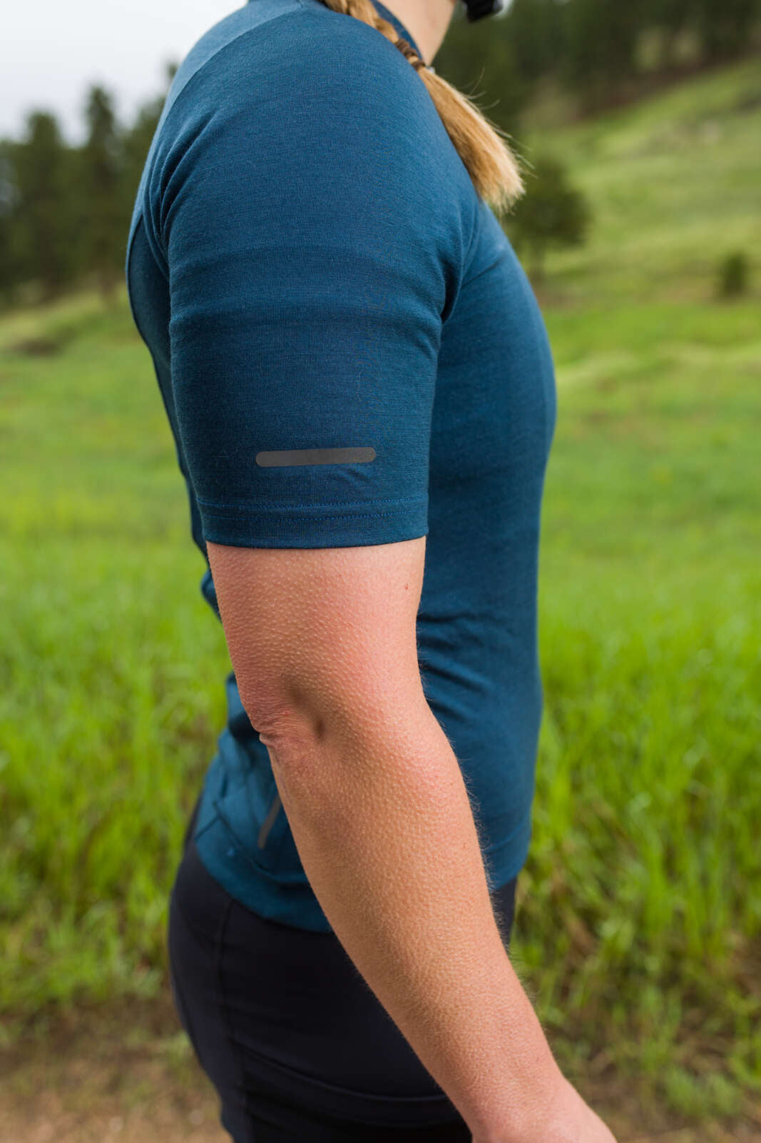 Women's Merino Wool Cycling Jersey - Sleeve Reflector Detail